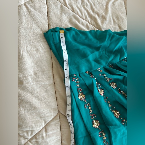 Salwar kameez - Picture 6 of 8